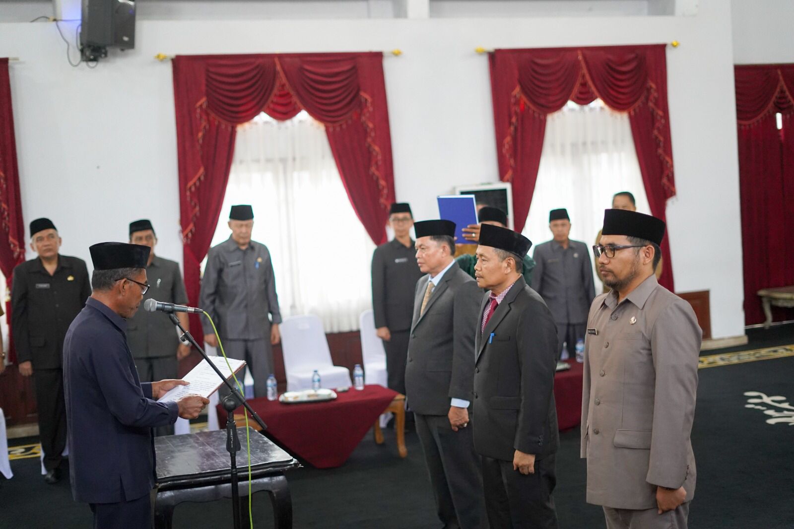PELANTIKAN PEJABAT LINGKUP PEMDA SUBANG, KANG JIMAT TEGASKAN AMANAH DARI RAKYAT HARUS DIEMBAN SUNGGUH-SUNGGUH