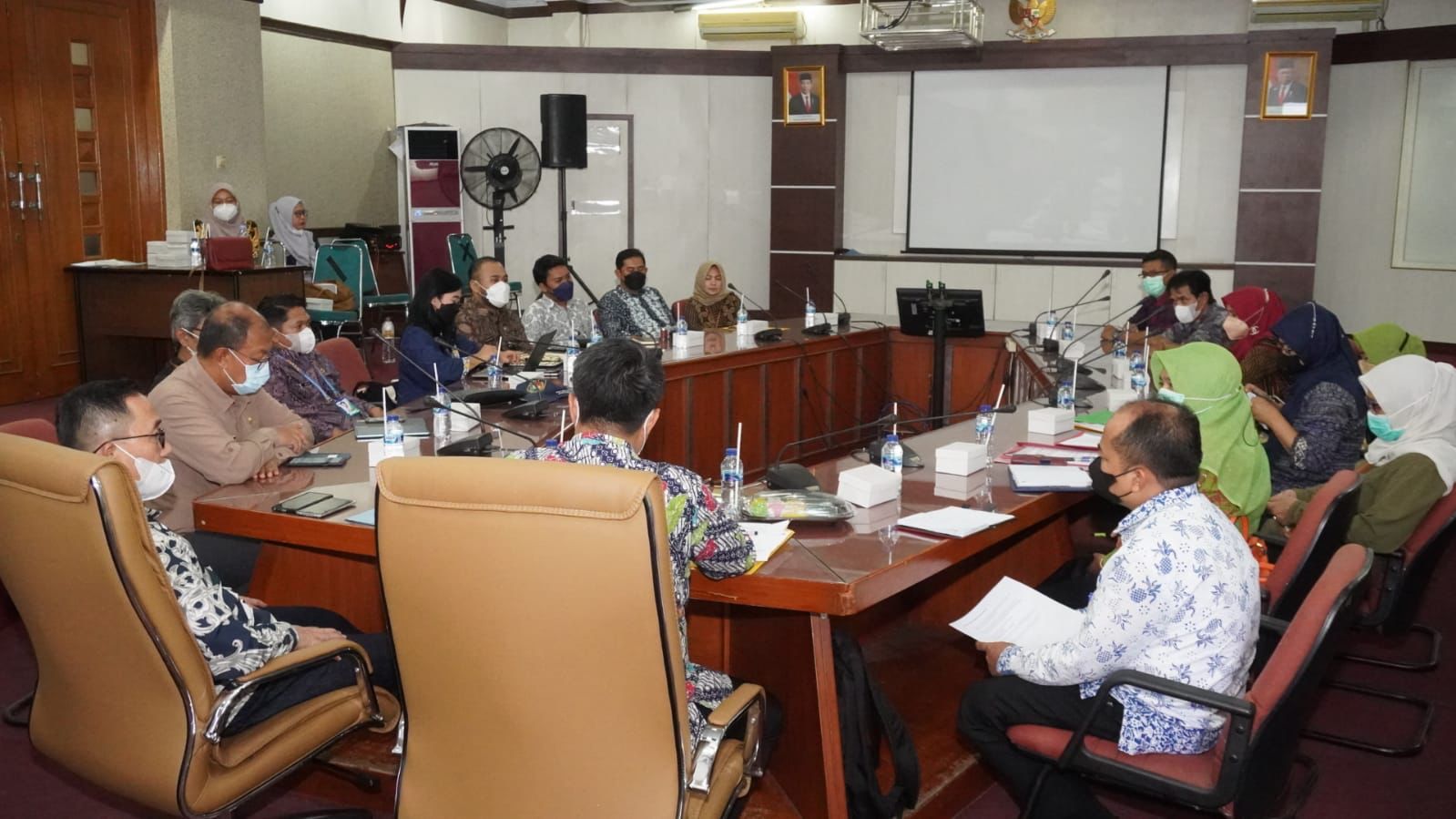 Pembahasan Sekda Subang dengan KEMENDAGRI dan Satgas Provinsi perihal PMK