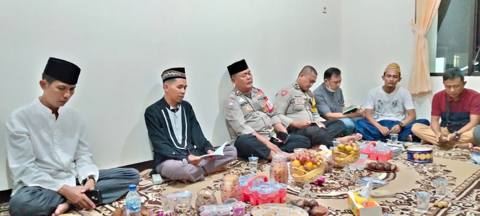 Pembinaan Rohani Dan Mental Di Mapolsek Pagaden Laksanakan Baca Yasin Dan Do'a Bersama