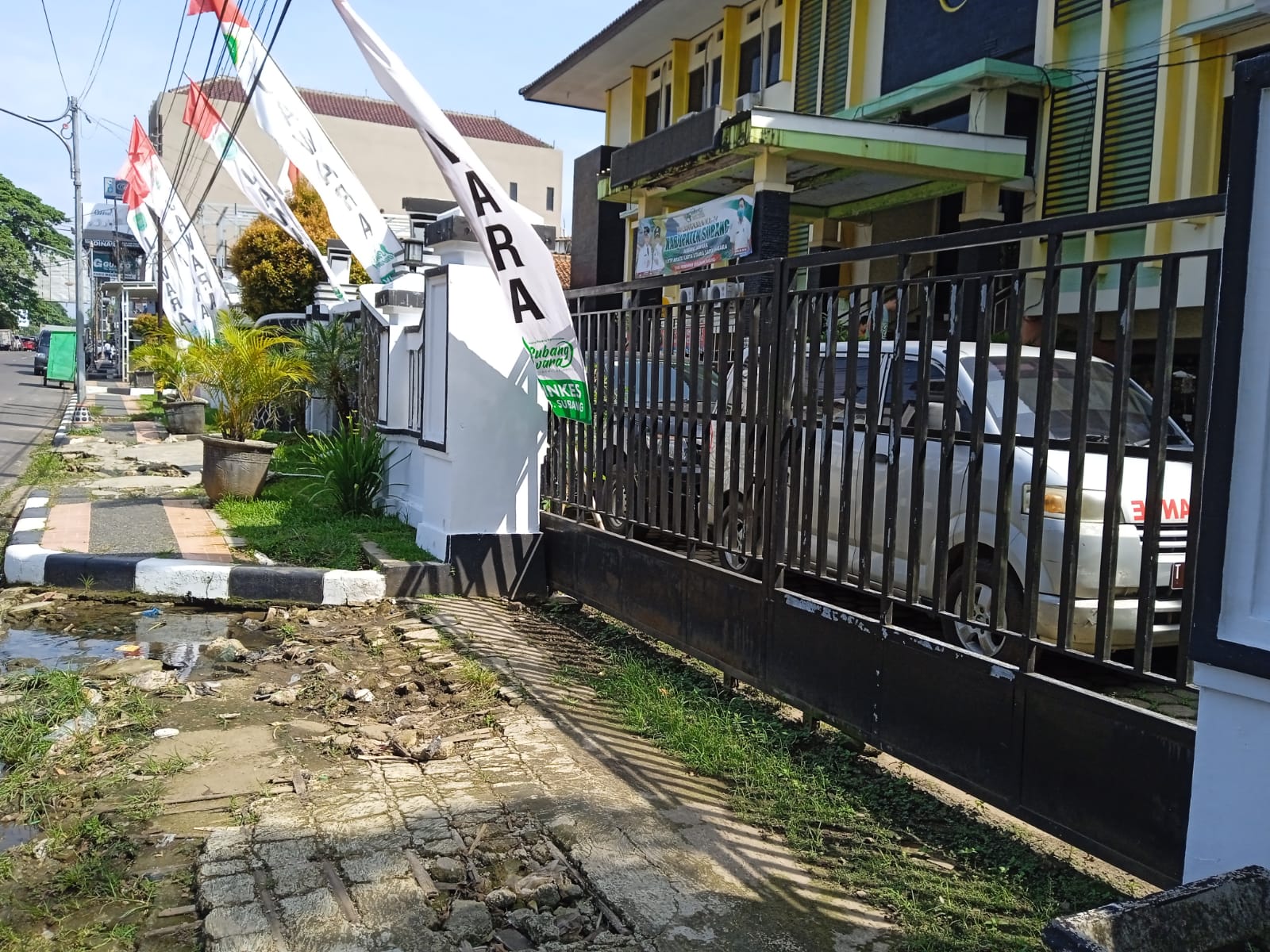 Pemkab Subang Diminta Perbaiki Jalur Got Yang Rusak
