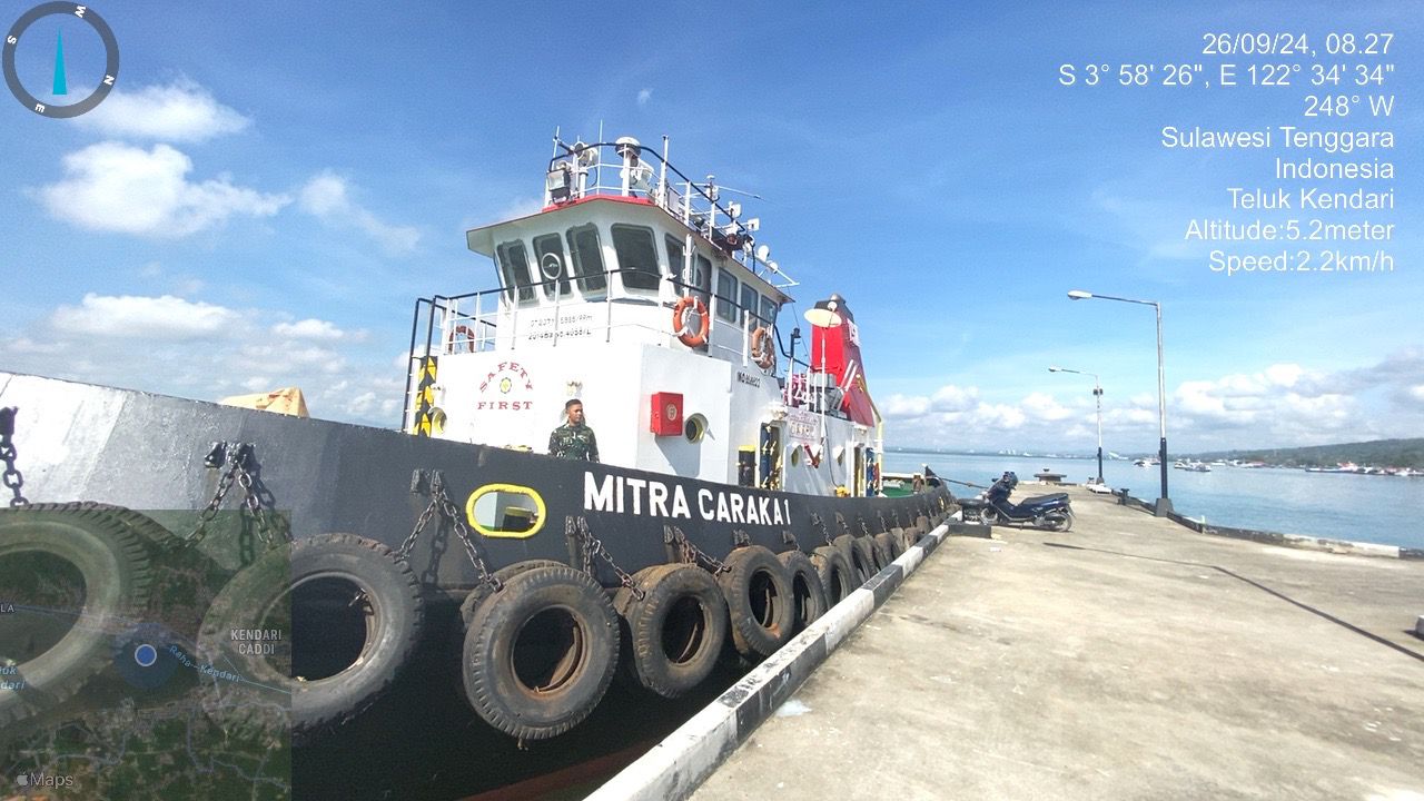 Penyerahan Hasil Pemeriksaan kapal  TB. MITRA CAKRA 1/TK. IRON MAN 8 dari KRI Ajak-653 Koarmada II kepada Lanal Kendari