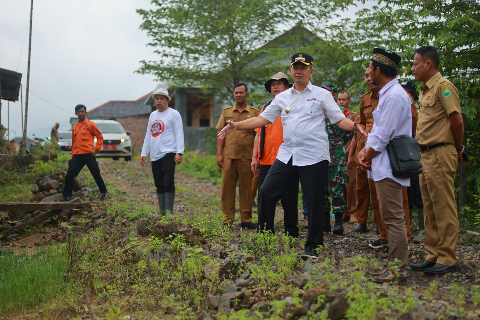 Pergeseran Tanah di Cibalandong Jaya, Pj. Bupati Subang Sigap Kunjungi Warga Terdampak dan Beri Solusi Langkah Terpadu