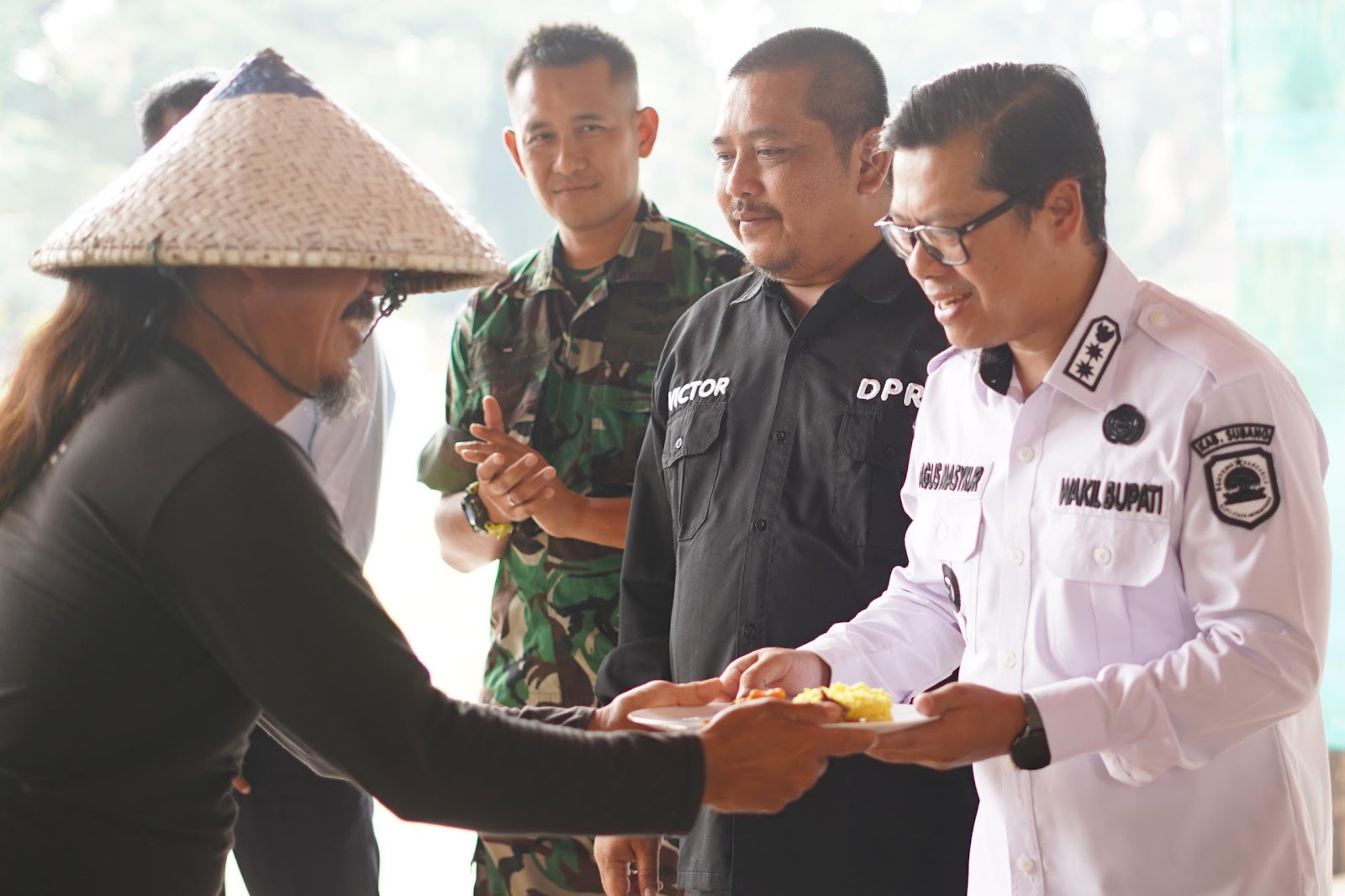 PERINGATI HARI TANI NASIONAL 2025, WAKIL BUPATI SUBANG TEGASKAN PETANI SEBAGAI TULANG PUNGGUNG EKONOMI