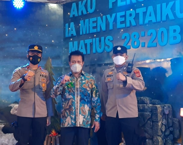 Perketat Keamanan, Sejumlah Polisi  Berikan Rasa Aman Saat Perayaan Natal  Di Kampus Seapin Dan Stapin