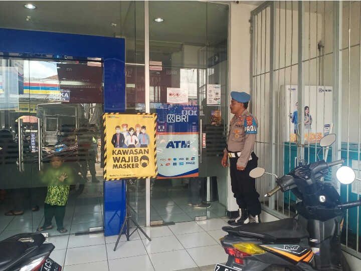 Personil Polsek Tanjungsiang melaksanakan Pengecekan Perbankan di wilayah hukum Polsek Tanjungsiang