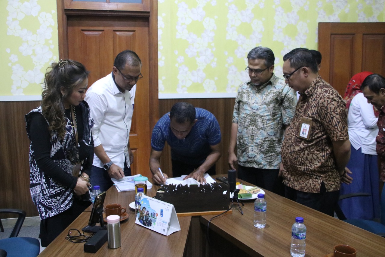 PERTEMUAN DENGAN PT SEA, KANG JIMAT TEKANKAN PENINGKATAN PAD KABUPATEN SUBANG ADA DI PUNDAK BUMD SUBANG