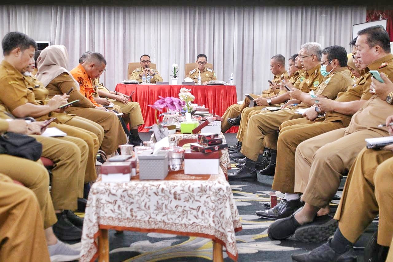 Pimpin Briefing, Pj. Bupati Tegaskan Pembangunan Harus Prioritaskan Kepentingan Masyarakat
