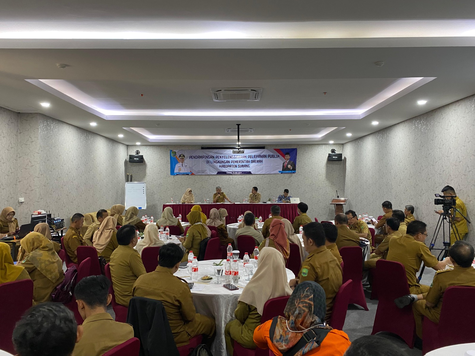 PIMPIN BRIEFING STAF BAHAS PERSIAPAN PILKADA, PJ BUPATI SUBANG AJAK CIPTAKAN PILKADA KONDUSIF