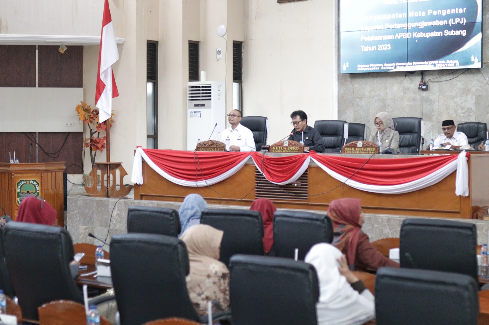 Pj. Bupati Sampaikan Laporan Pertanggungjawaban Pelaksanaan APBD tahun 2023 pada Rapat Paripurna
