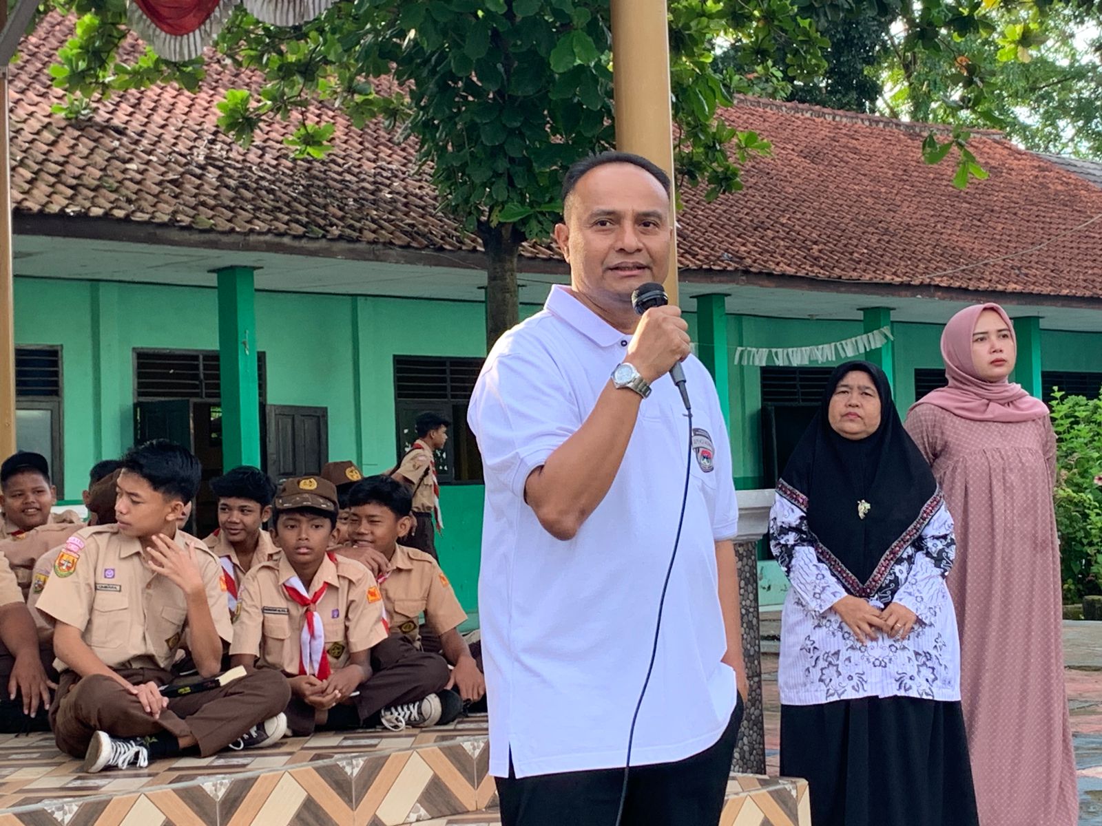 Pj. Bupati Subang Bagikan Motivasi Di SMPN 5 Subang