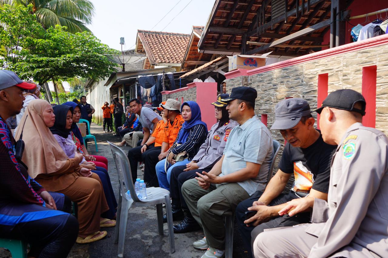 PJ Bupati Subang, Bertakziah ke Rumah Duka Korban Hanyut Sungai Cilamatan