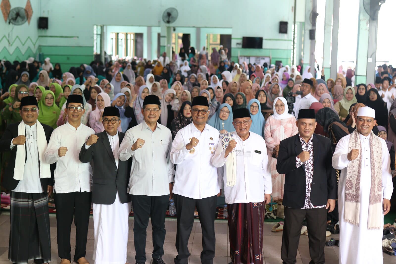 Pj. Bupati Subang Hadiri Tabligh Akbar Peringatan Isra Mi'ra dan Milad ke 21 di Ponpes At-Tawazun