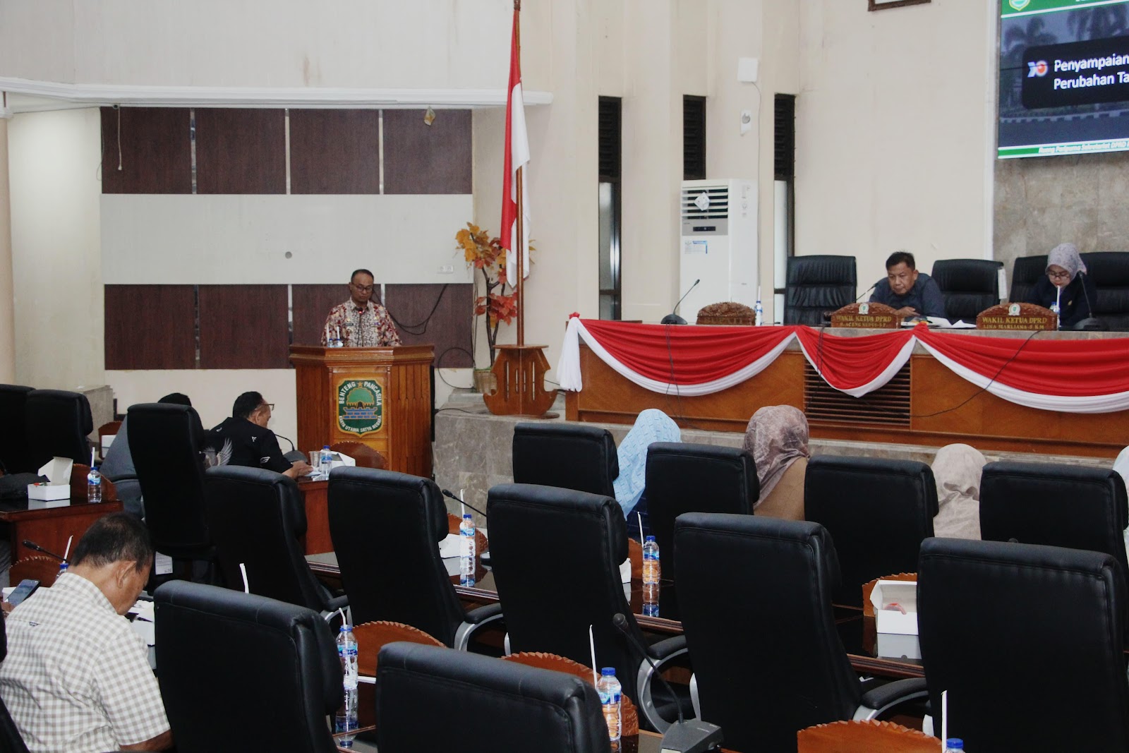 PJ. Bupati Subang iDr. Imran Hadiri Rapat Paripurna DPRD Subang