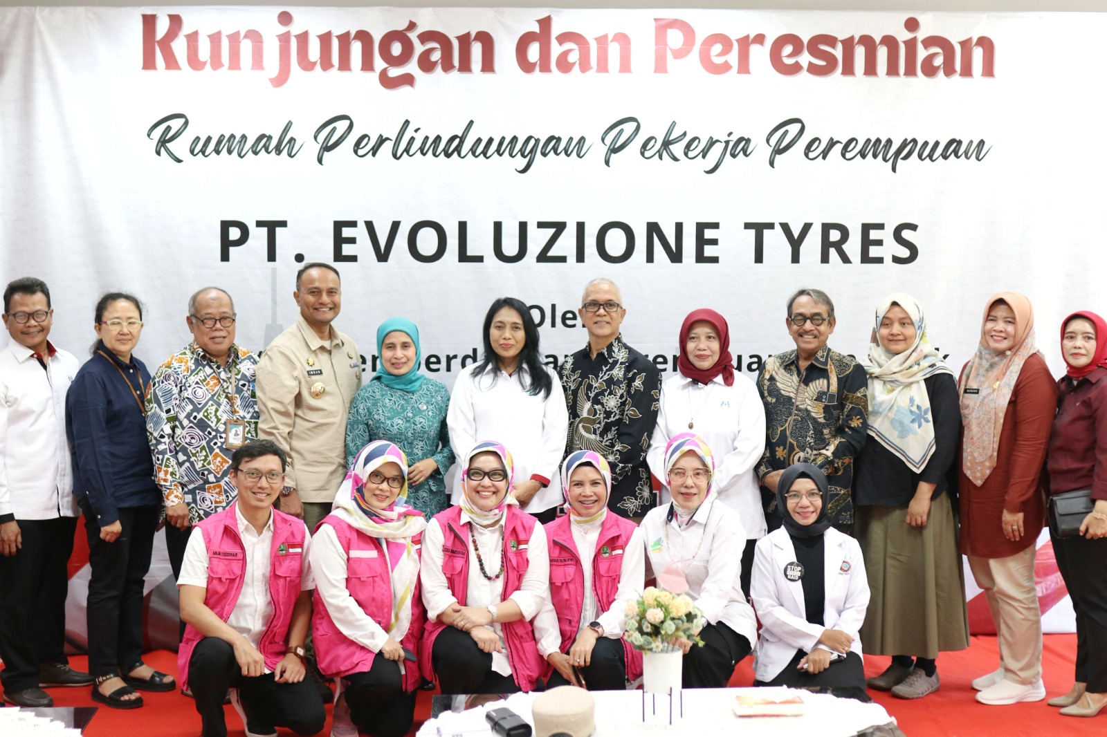Pj. Bupati Subang Mendampingi Menteri Pemberdayaan Perempuan & Anak RI Dalam Rangka Kunjungan dan Peresmian Rumah Perlindungan Pekerja Perempuan (RP3)
