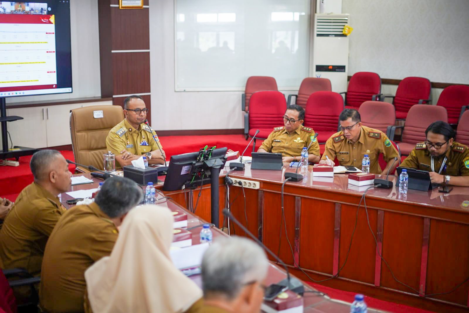PJ BUPATI SUBANG PIMPIN BRIEFING SENIN PAGI