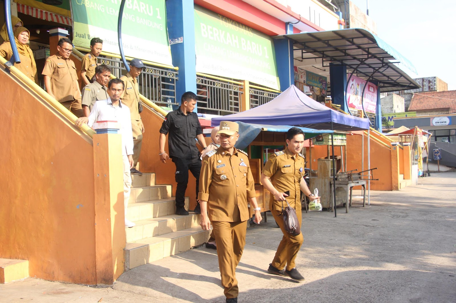 Pj. Bupati Tinjau Harga di Pasar, Terpantau Harga Komoditas Pokok Stabil
