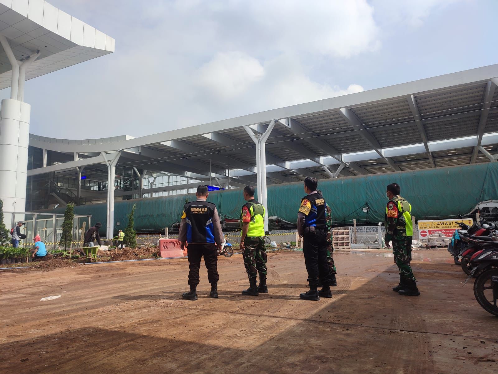 POLDA JABAR  HIMBAU MASYARAKAT JAGA SARANA PRASARANA  KERETA CEPAT JAKARTA BANDUNG