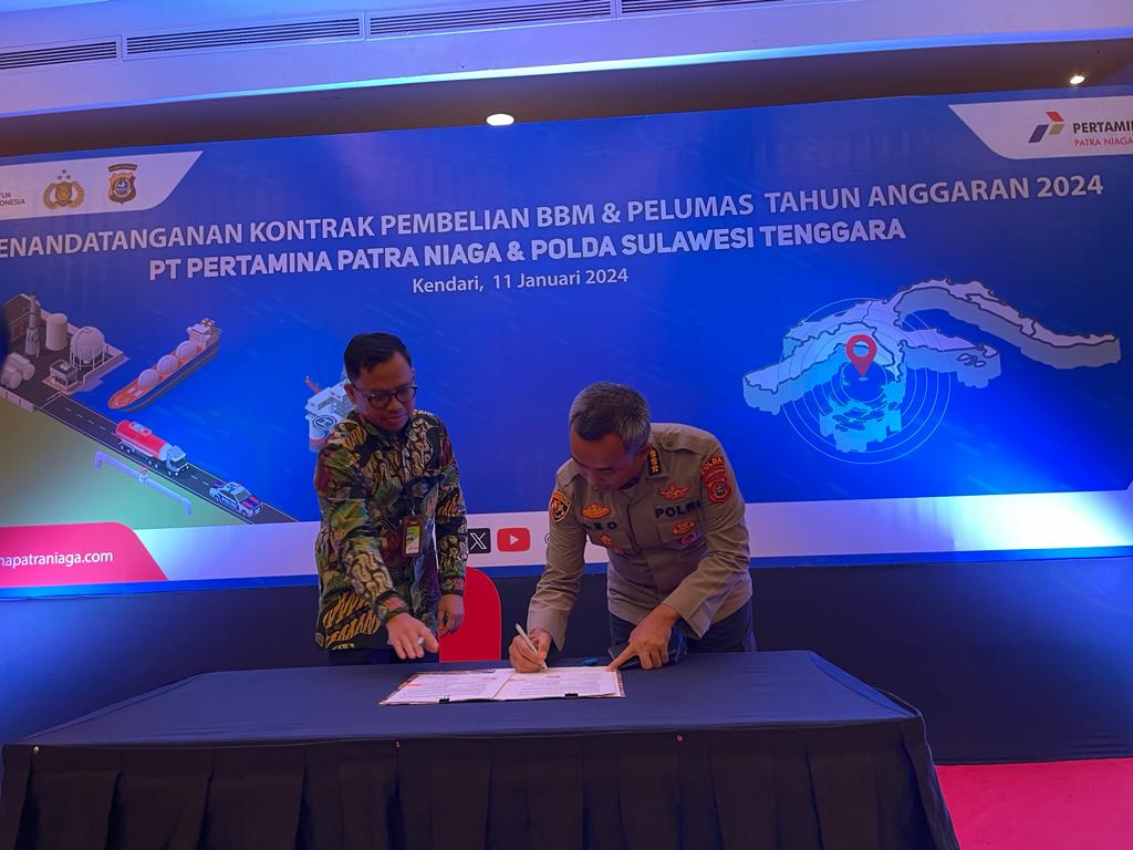 Polda Sultra dan Pertamina Patra Niaga Sulawesi Resmi Teken Kontrak BBM dan Pelumas 2024 Senilai Rp37 Miliar untuk Dukung Kegiatan Operasional Polri