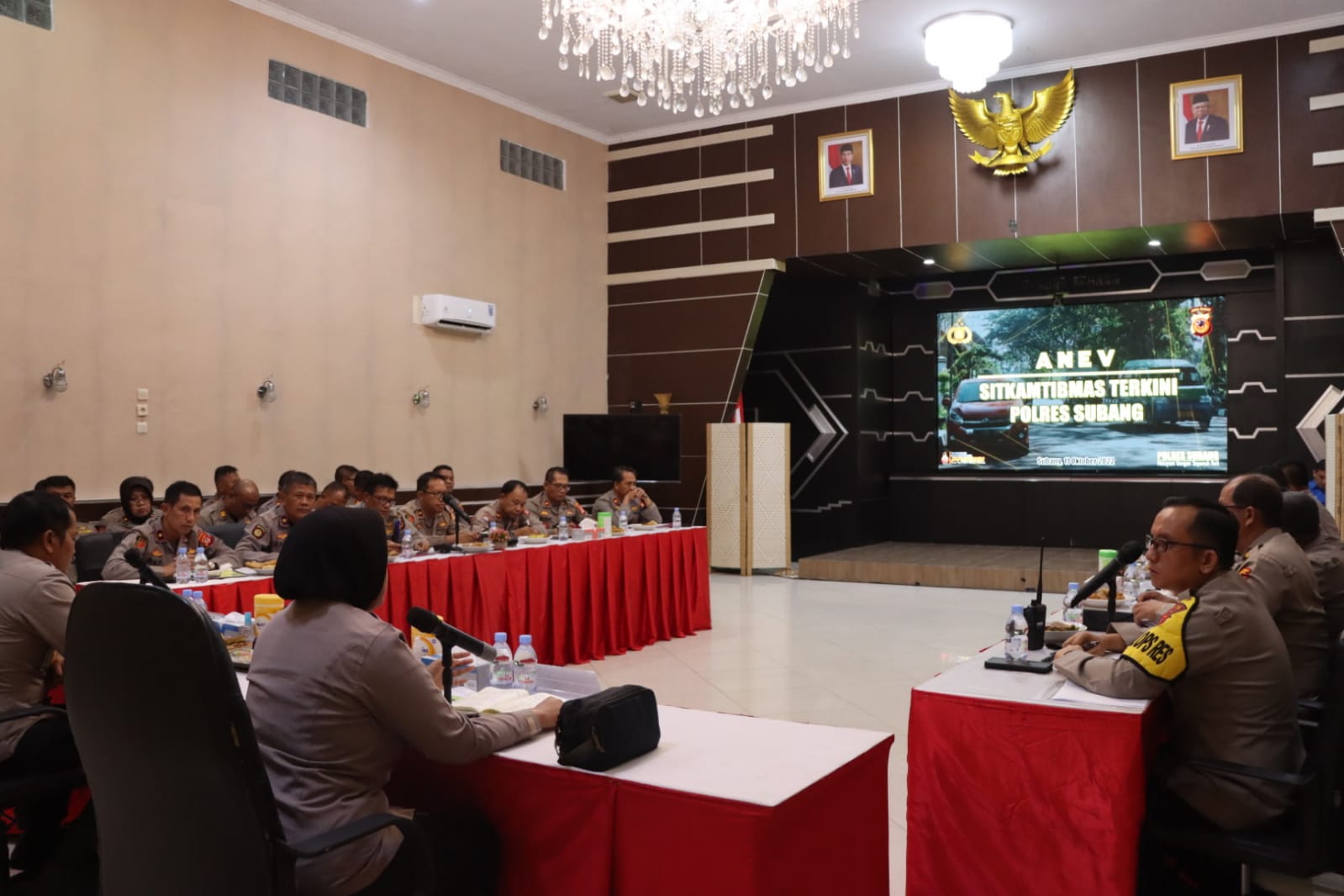 Polres Subang tengah malam melaksanakan Kegiatan Anev Situasi Kamtibmas