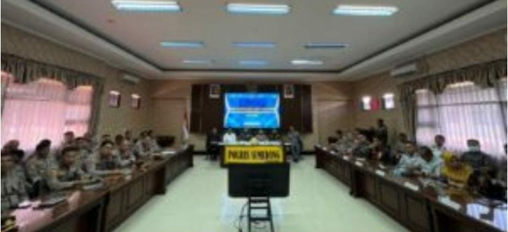 Polres Sumedang Bersama Forkopimda ikuti Rapat Kordinasi lintas sektoral tingkat Mentri Bidang oprasional yang dipimpin Oleh Kapolri Secara Hybrid