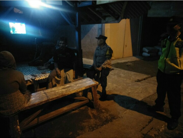Polsek Tanjungsiang Ajak Awak Satkamling Tingkatkan Perannya Di Bulan Ramadhan