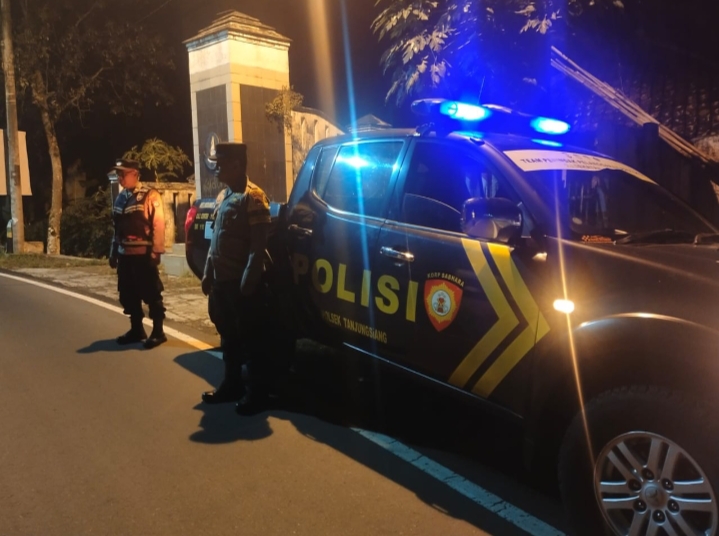 Polsek Tanjungsiang malam minggu  tingkatkan Patroli di jalur perbatasan Subang dan Sumedang