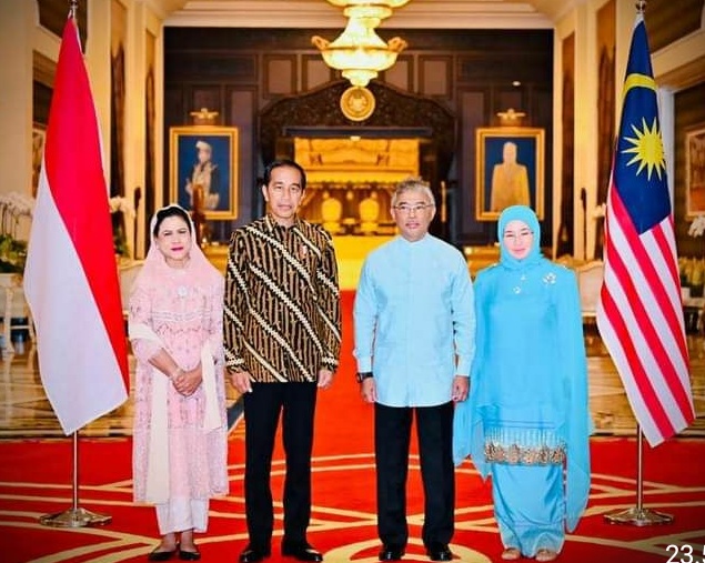 Presiden Jokowi dan Ibu Iriana Bertemu Raja Malaysia di Istana Negara Kuala Lumpur