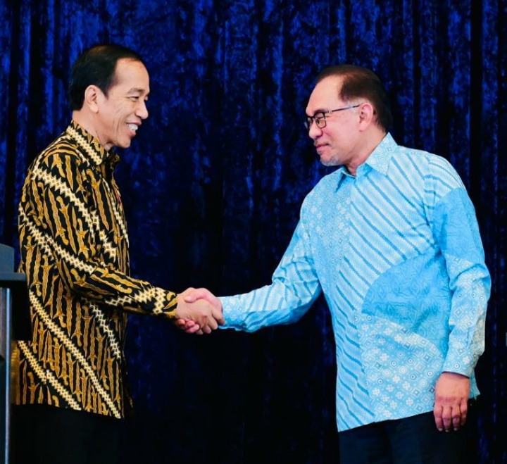 Presiden Jokowi dan PM Anwar Selesaikan Isu Perbatasan hingga Kolaborasi Lawan Diskriminasi Sawit