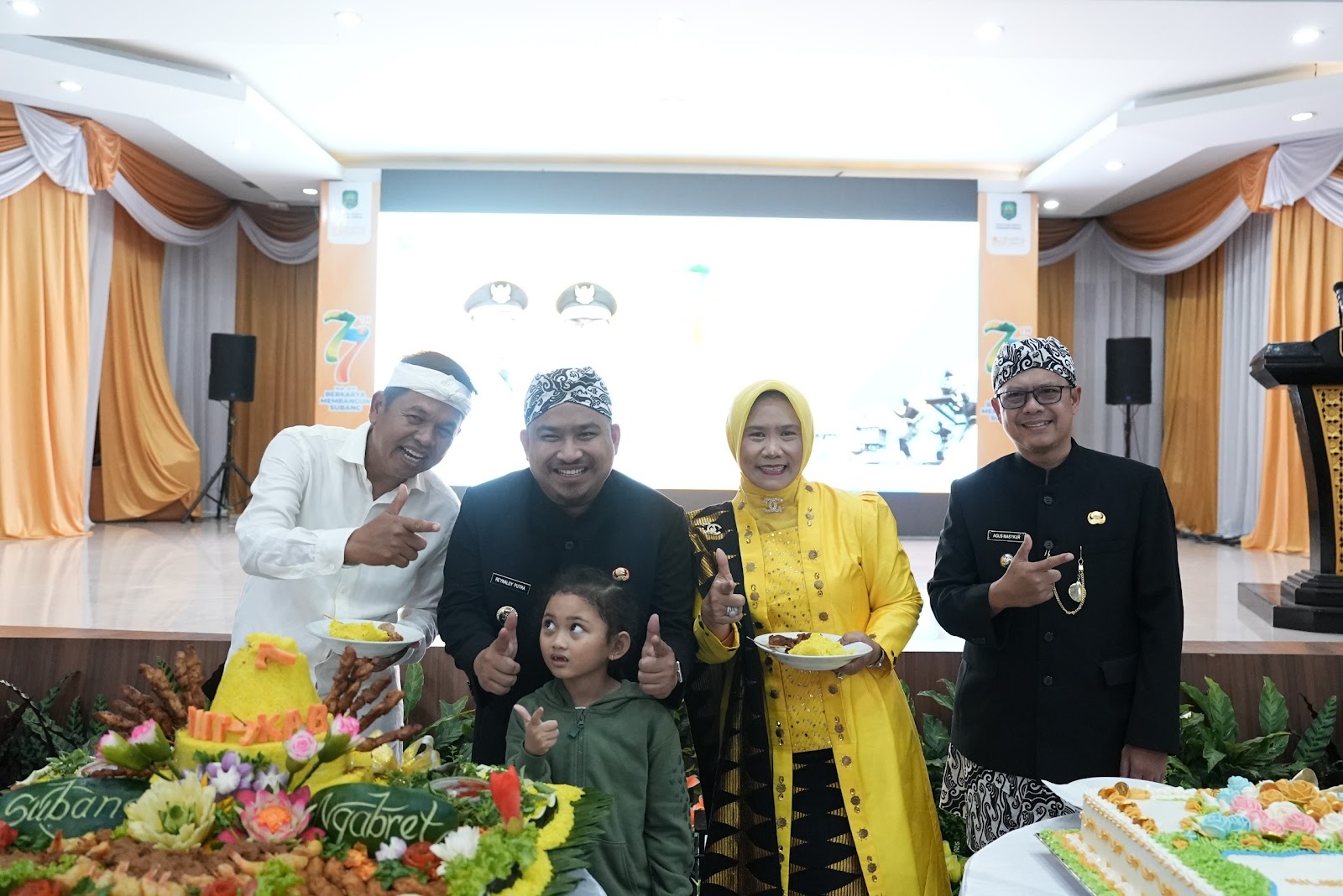 PUNCAK PERINGATAN HARI JADI KABUPATEN SUBANG KE-77 TAHUN 2025, RIUNG MUNGPULUNG JADI MOMENTUM HANGAT BUPATI SUBANG DENGAN MITRA STRATEGIS