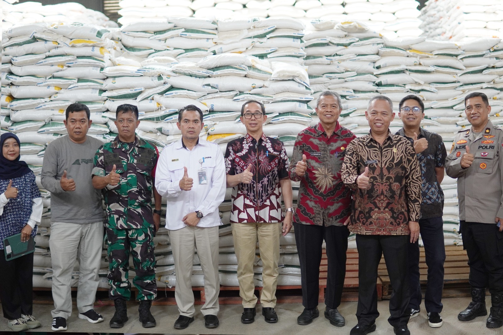 RAPAT PERSIAPAN PENYALURAN BANTUAN PANGAN, KANG ASEP NURONI TEGASKAN KUALITAS BERAS HARUS DIPERHATIKAN