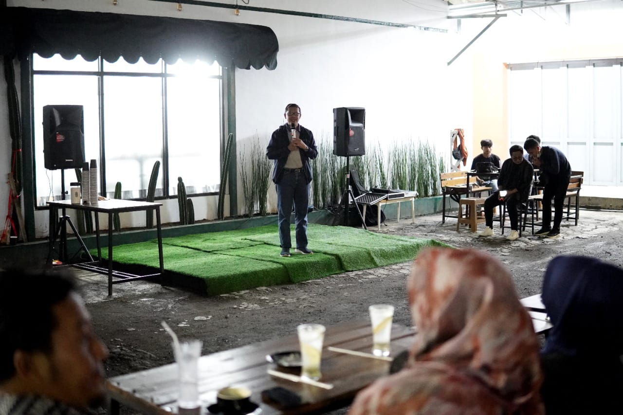 RESMIKAN HOFLAND CAFÉ, KANG AKUR DUKUNG PROMOSI KOPI SUBANG UNTUK DIKENAL LUAS