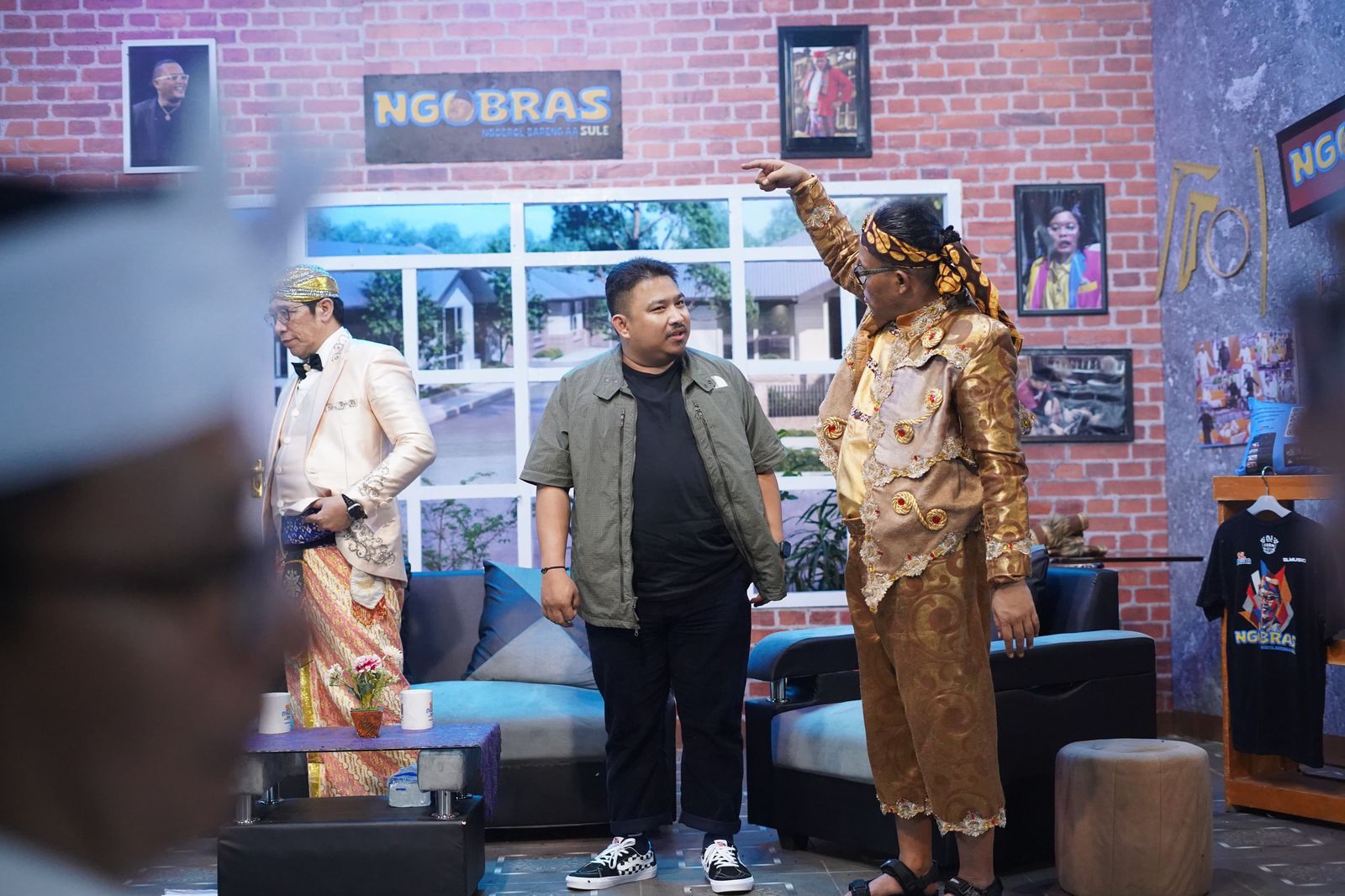 RIUH TEPUK TANGAN WARNAI ACARA ‘NGOBRAS’, BUPATI SUBANG UNGKAP MOTIVASI DAN MIMPI UNTUK KEMAJUAN SUBANG