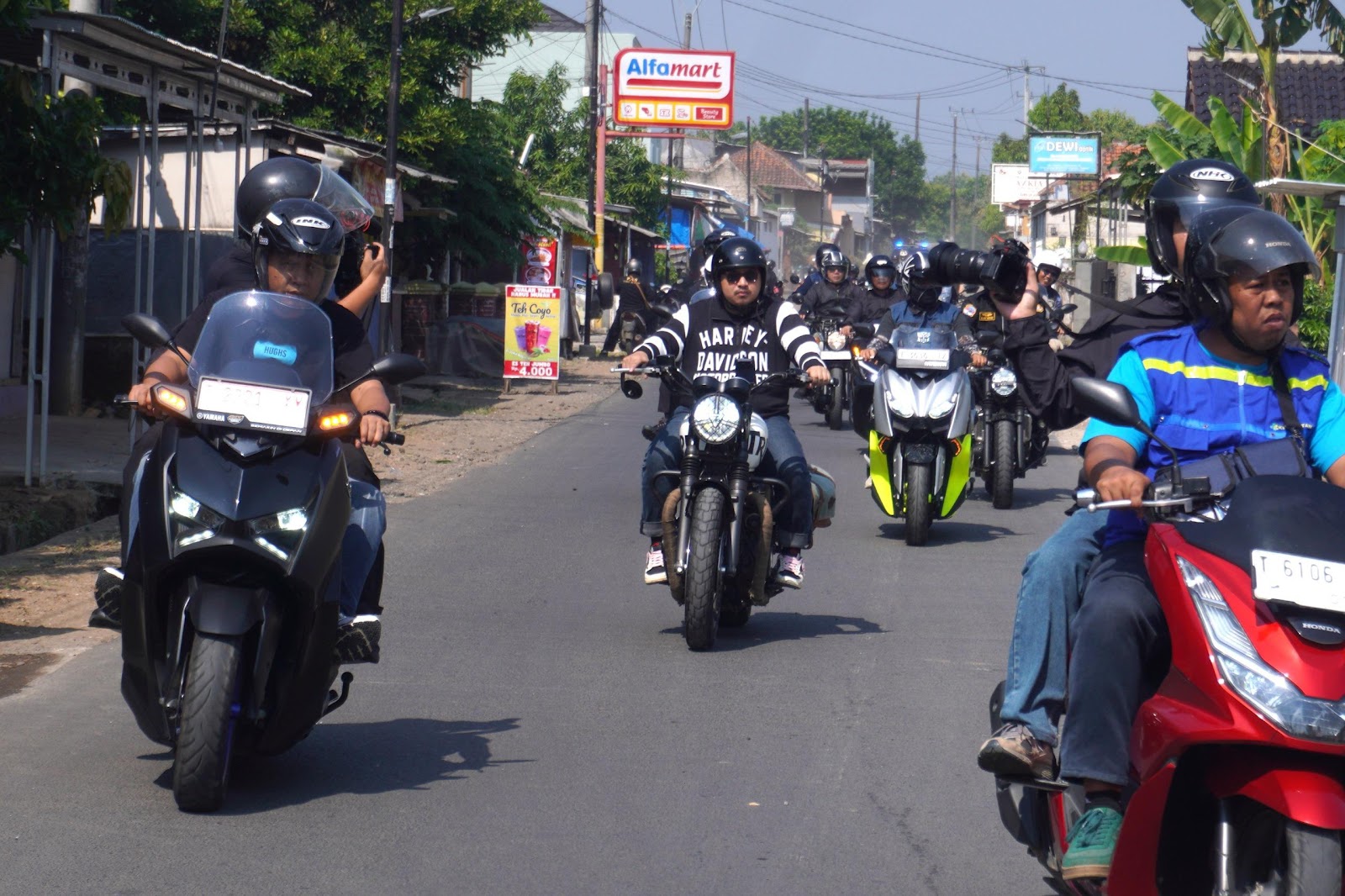 SABA DESA DI KECAMATAN PAGADEN, KANG REY RESMIKAN TIGA RUAS JALAN, DORONG PEMBANGUNAN BERDAMPAK