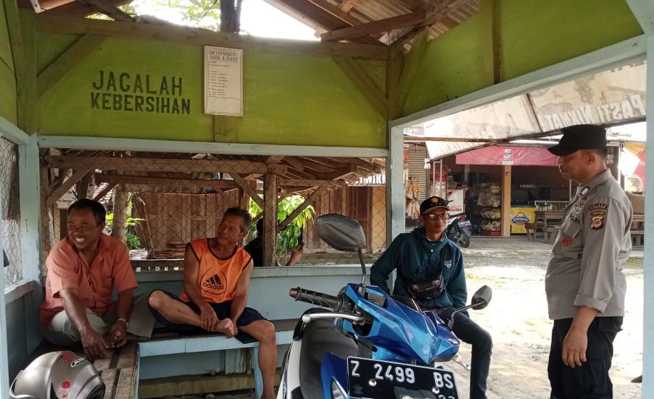 Sambangi Ojek Pangkalan, Polsek Jatinunggal Berikan Himbauan Kamtibmas
