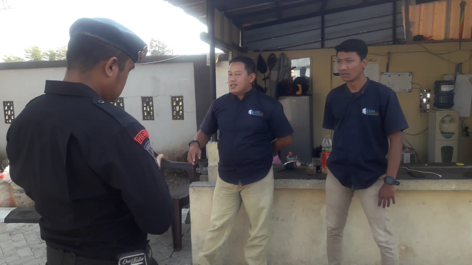 SAT BRIMOB POLDA  JABAR CEGAH AKSI KRIMINALITAS GENG MOTOR DENGAN PATROLI HARKAMTIBMAS