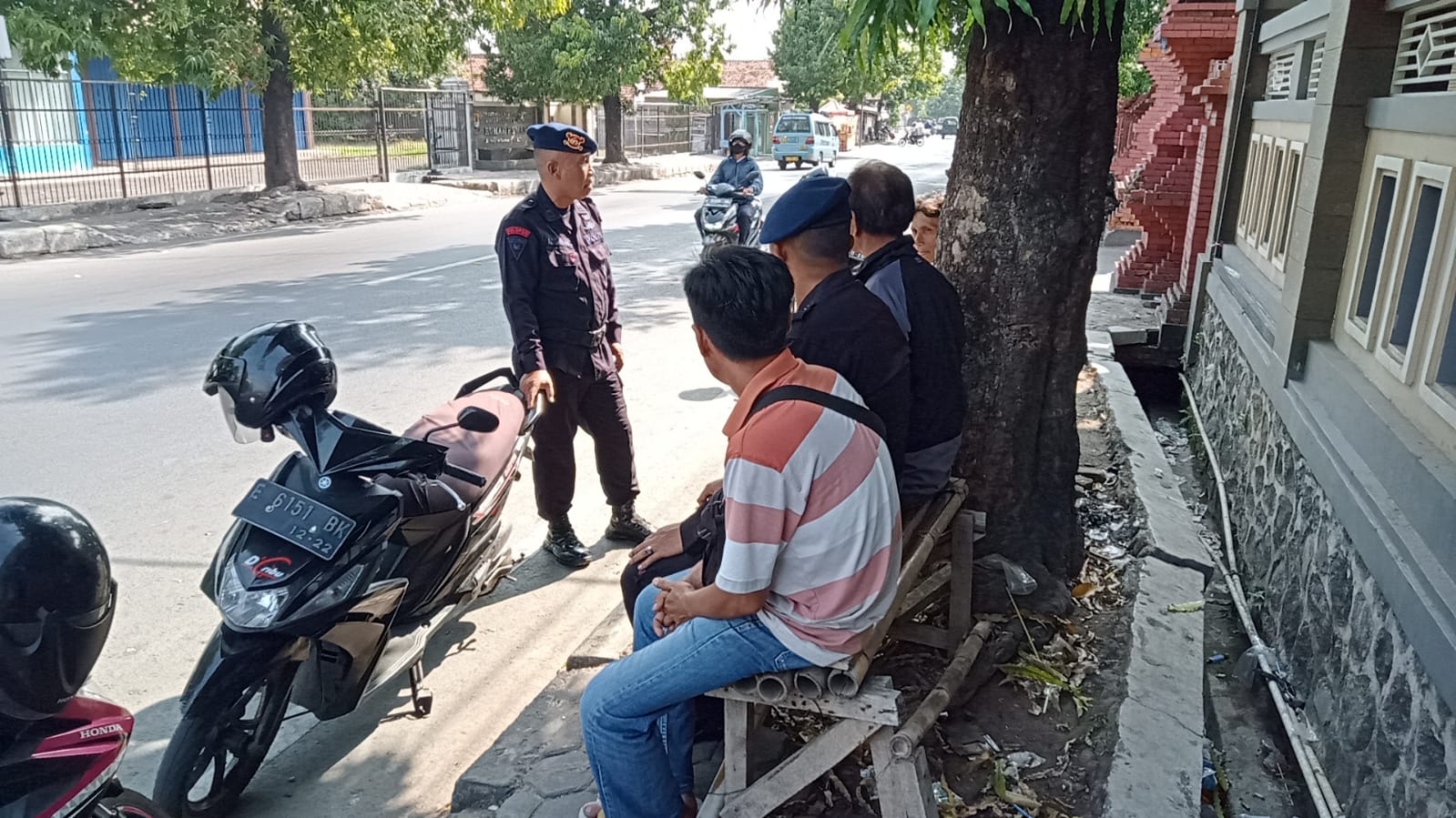 SAT BRIMOB POLDA  JABAR PATROLI HARKAMTIBMAS CEGAH AKSI ANARKISME DAN KRIMINALISME