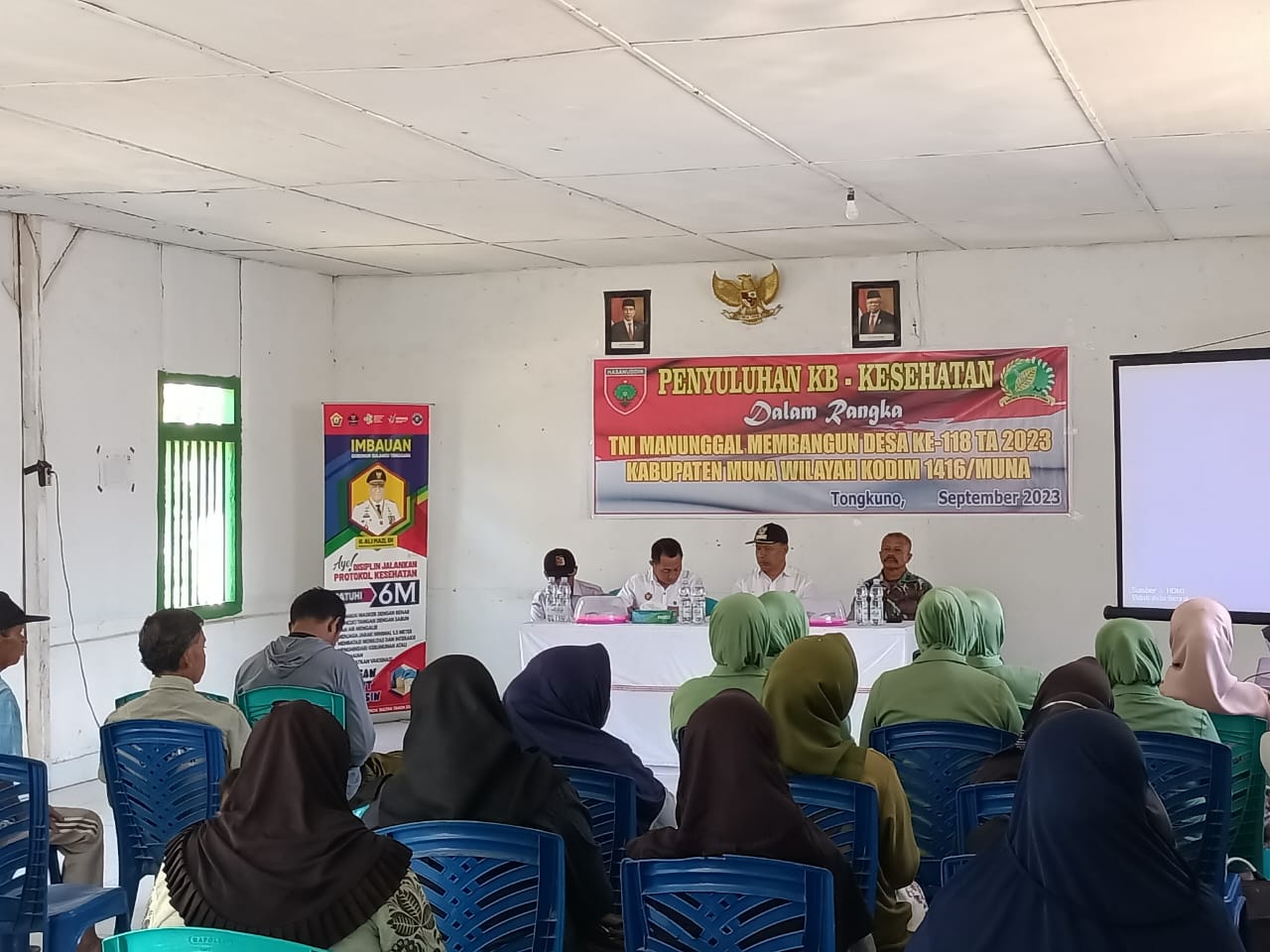 Satgas TMMD 118 Kodim 1416/Muna Sosialisasi Tentang KB Kesehatan