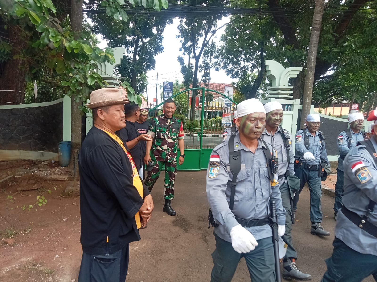 Satlinmas Desa Gandasari  perwakilan Kecamatan Cikaum Mengikuti Lomba PBB Tingkat Kabupaten Subang  2025