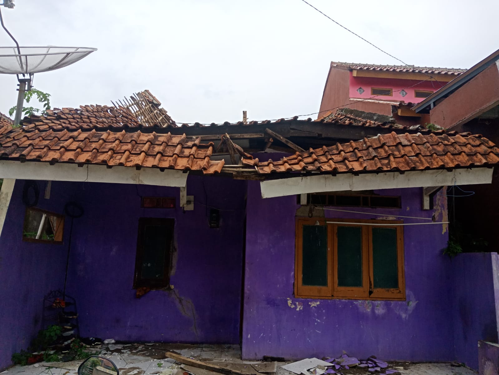 Satu ( 1 ) Unit Rumah Warga Tidak ada Perhatian dari Aparat Setempat
