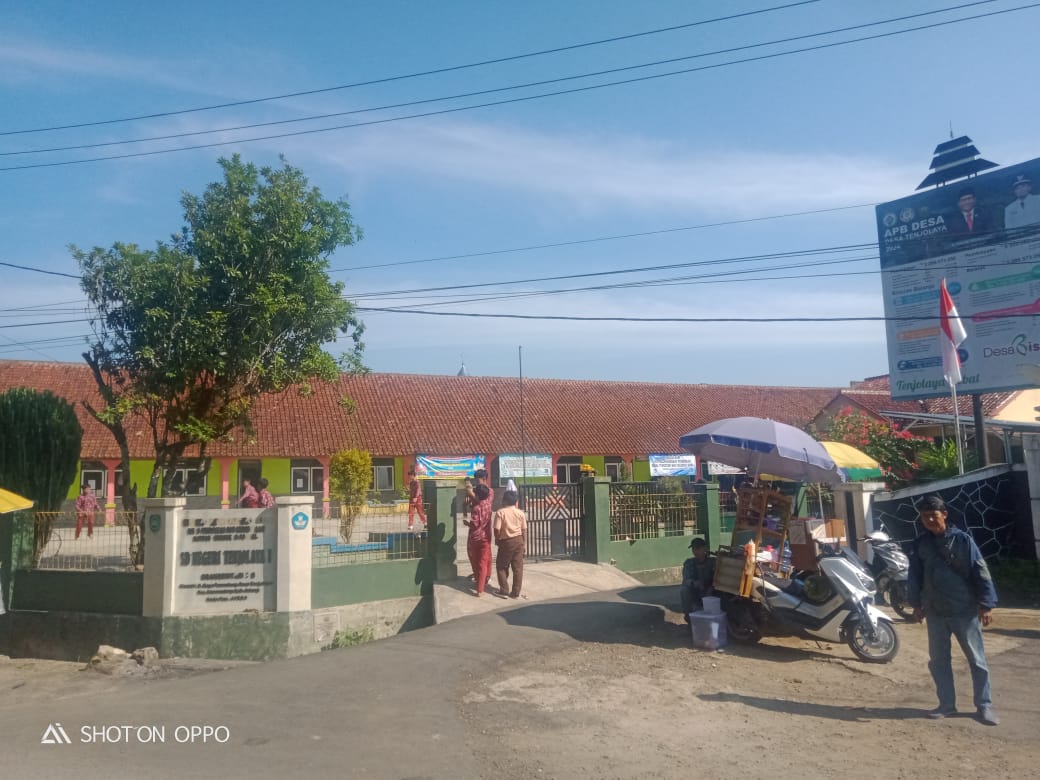 SDN TENJOLAYA 1 Panembong Desa Tenjolaya Kecamatan Kasomalang  Subang, Perlu Perhatian Pemerintah