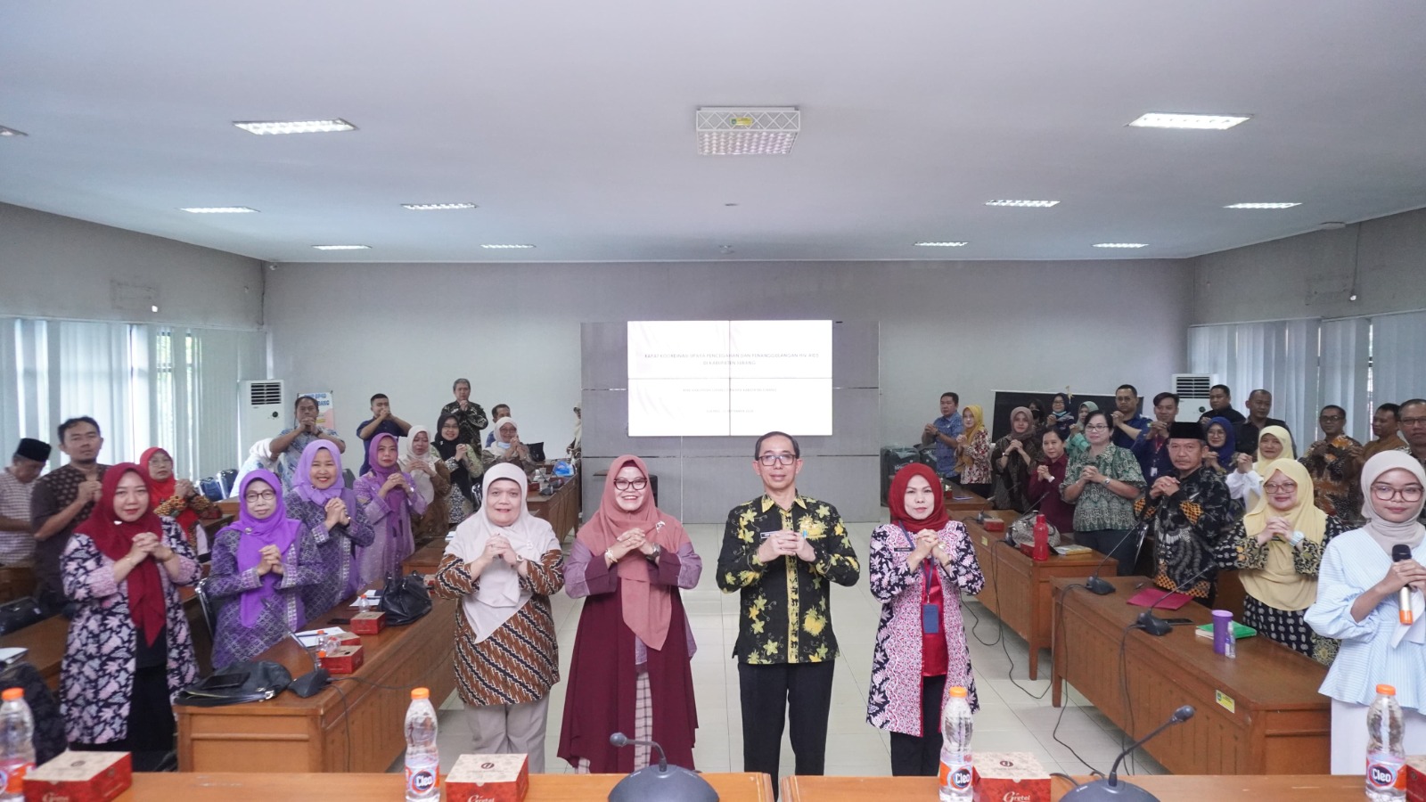 SEKDA KABUPATEN SUBANG HADIRI RAKORD PENCEGAHAN DAN PENANGGULANGAN HIV/AIDS DI KABUPATEN SUBANG