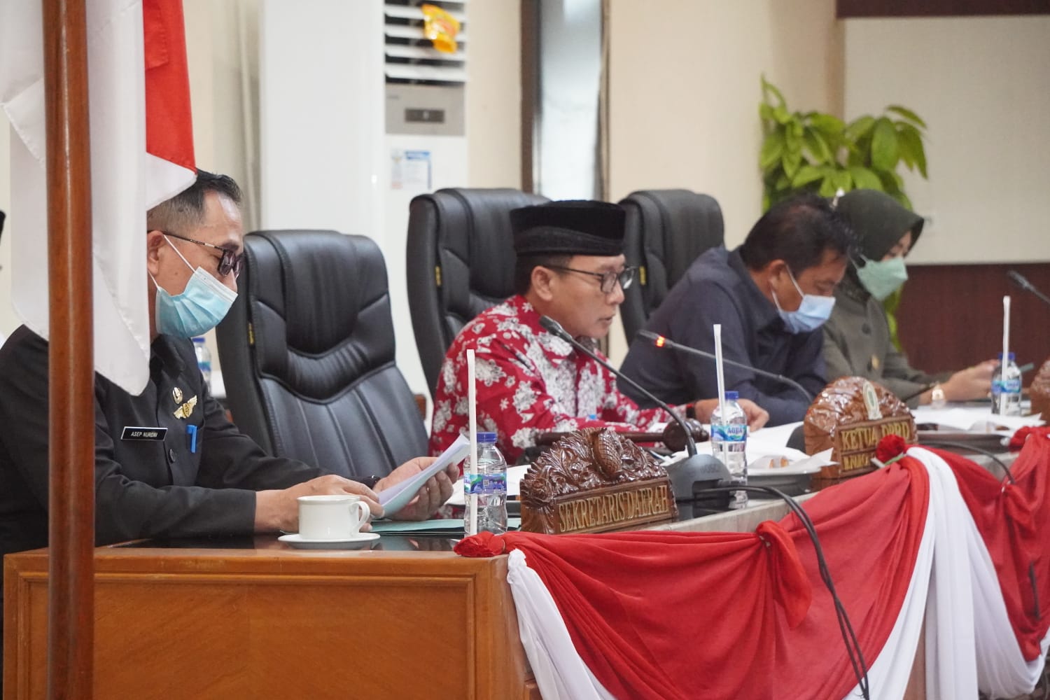 SEKDA SUBANG HADIRI RAPAT PARIPURNA TERKAIT RAPERDA