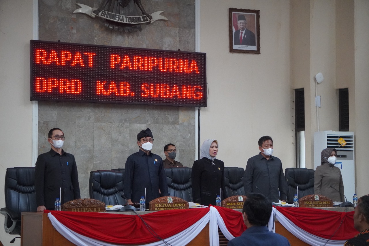 SEKDA SUBANG HADIRI RAPAT PARIPURNA TERKAIT PANDANGAN UMUM FRAKSI