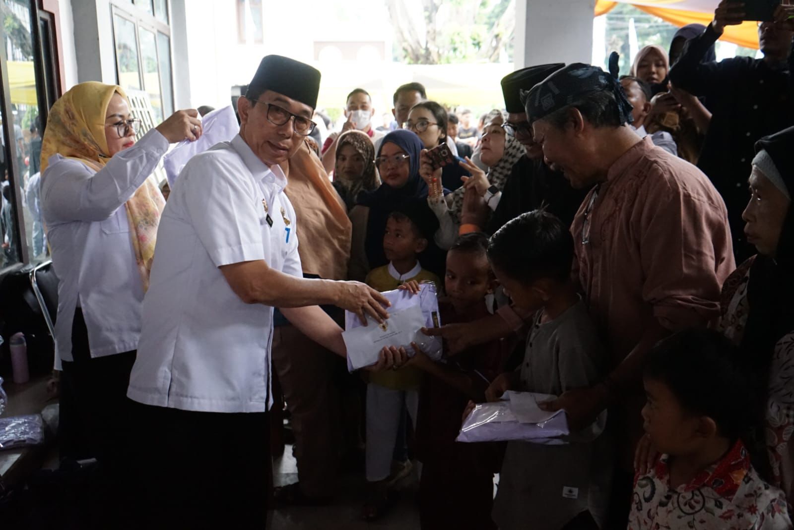 SEKDA SUBANG HADIRI TABLIGH AKBAR DAN KHITANAN MASSAL DALAM RANGKAIAN HUT KORPRI, HKN, DAN HUT PGRI