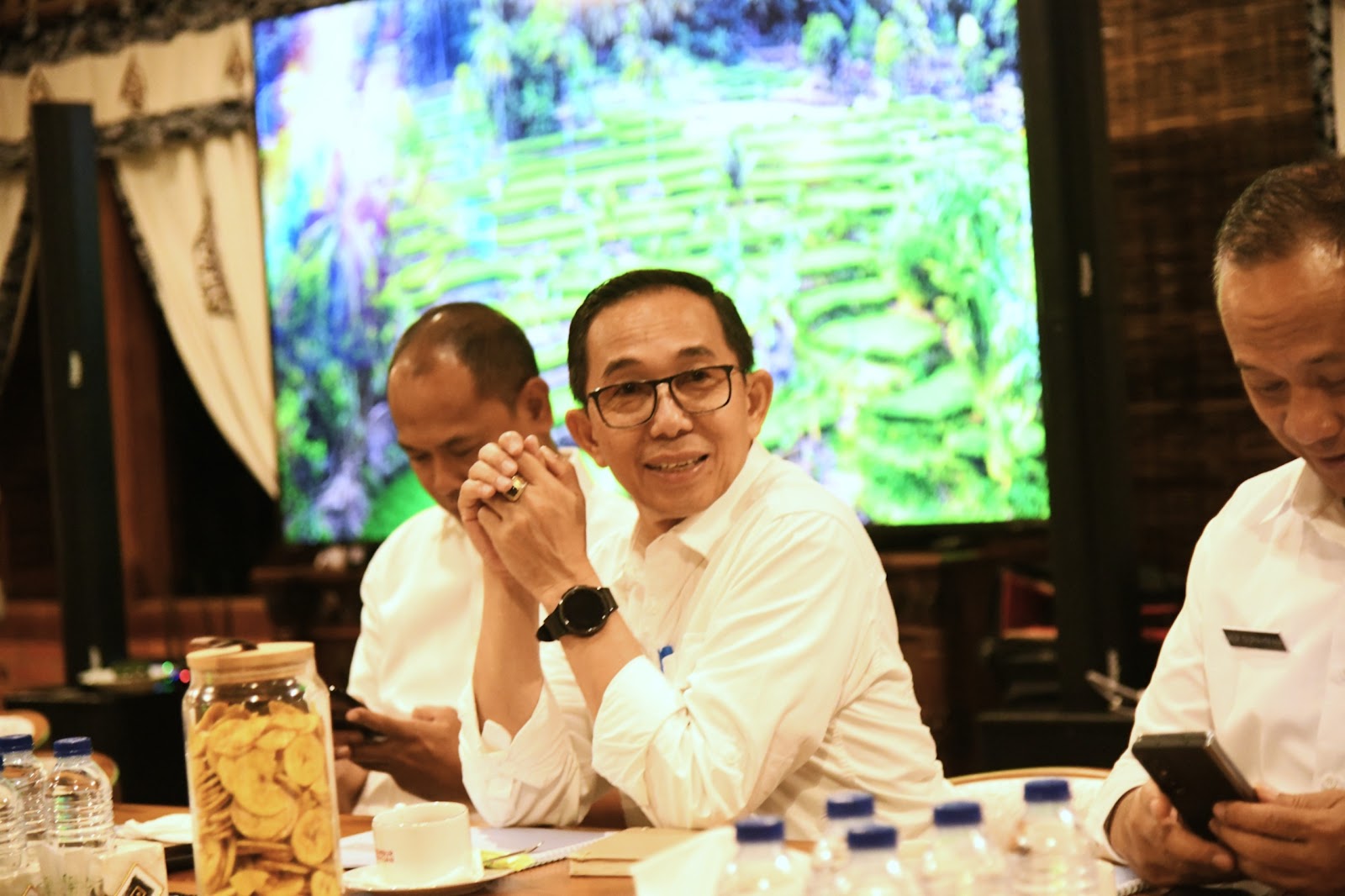 SEKDA SUBANG MEWAKILI BUPATI HADIRI RAKOR PENURUNAN KUOTA HAJI 2026 BERSAMA WAMEN HAJI DAN UMRAH SERTA GUBERNUR JAWA BARAT