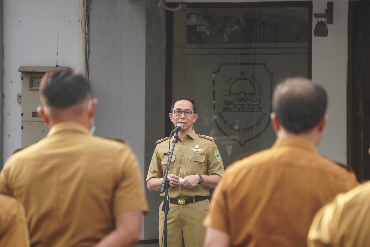 Sekda Subang Pimpin Apel Pagi Di Halaman Kantor Pemkab. Subang
