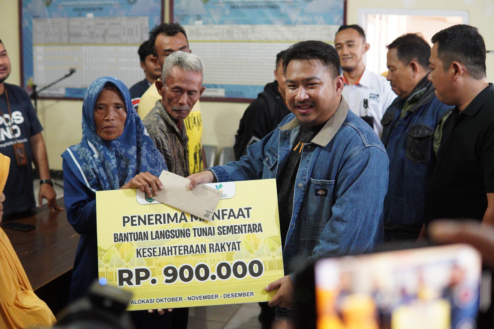 SERAHKAN BLTS KESRA TAHUN 2025, KANG REY BERPESAN AGAR DIGUNAKAN UNTUK KEBUTUHAN POKOK