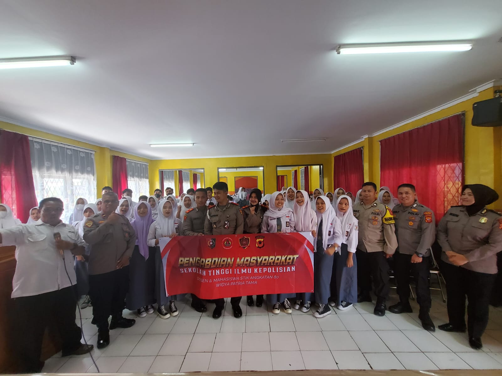 Siswa-Siswi SMA PGRI 1 Subang Terima Kunjungan Siswa STIK