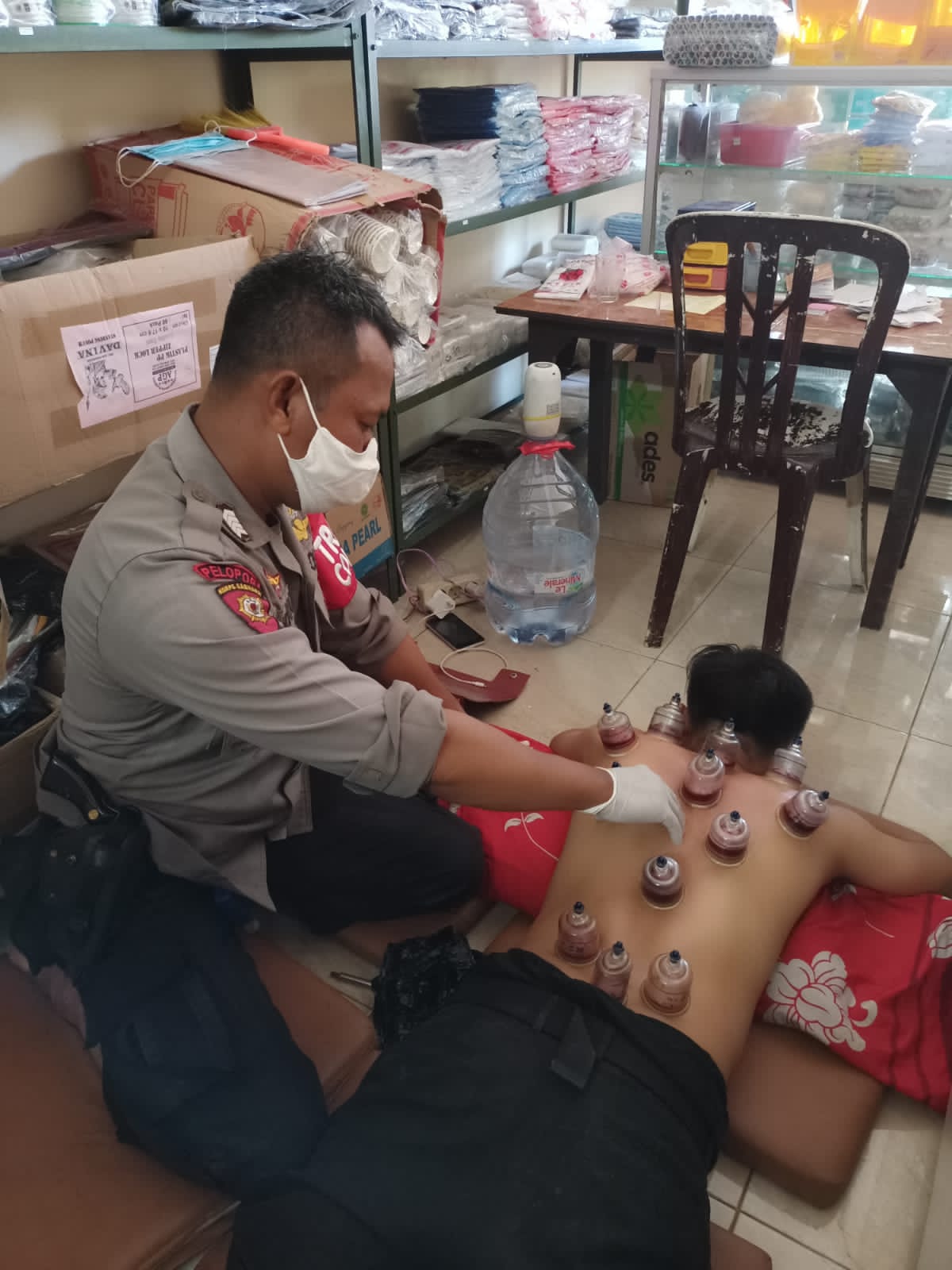 Sosok Bripka Ade Hidayat Bhabinkamtibmas Desa Cisalak Di Kenal Ramah