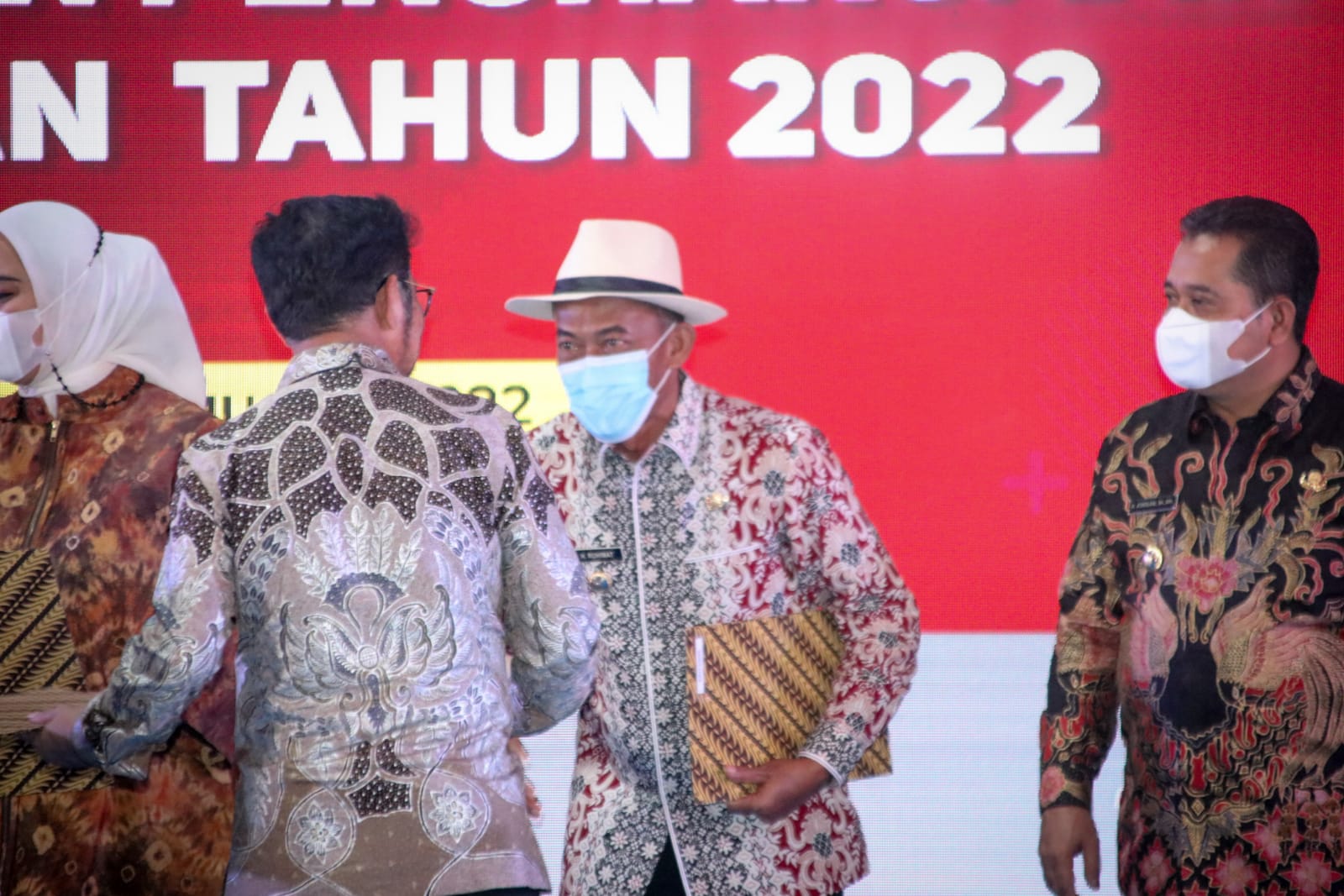 Subang Raih Penghargaan Produksi Padi 3 Nasional